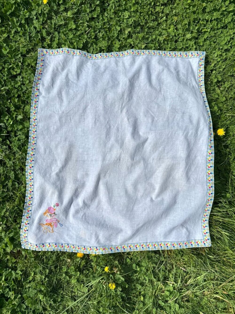 Vintage 1960s Cotton Crib Coverlet With Embroidered Cat Scene